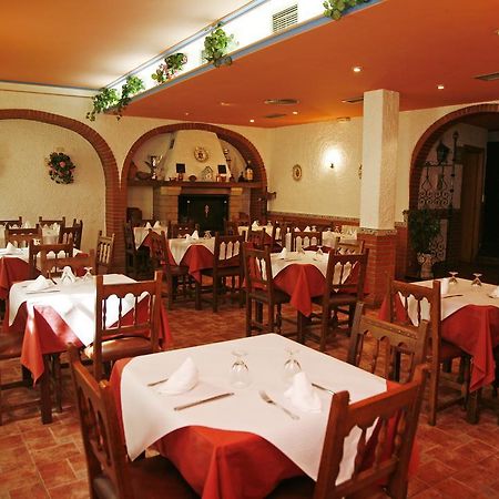 Hostal Cuatro Esquinas エヘア・デ・ロス・カバジェロス エクステリア 写真